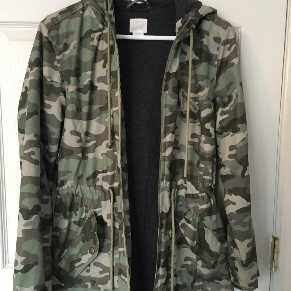 Zumiez Women’s camouflage jacket